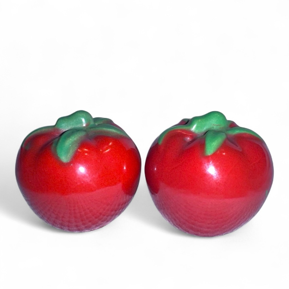 Vintage Tomato Salt & Pepper Shakers – Hand-Painted Ceramic – Cork Stoppers